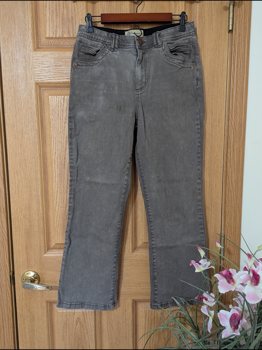 Women’s Democracy Brown Straight-Leg Jeans - Classic Everyday Fit